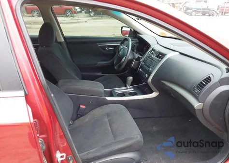 2015 Nissan Altima 2.5 S z USA, uszkodzony, nr VIN 1N4AL3AP3FC236812